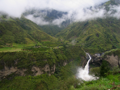 Pregnant on the road in Ecuador, toddler and grandparents in tow