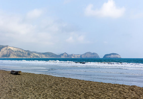 Old-Fashioned Beach Living in Ecuador