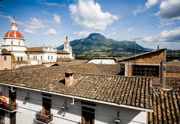 Shopping at Ecuador’s Fruit and Veg “Black Market”