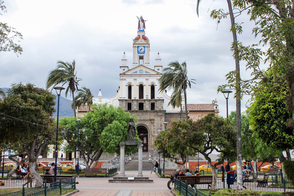 Live on $30.60 per day in Cotacachi, Ecuador