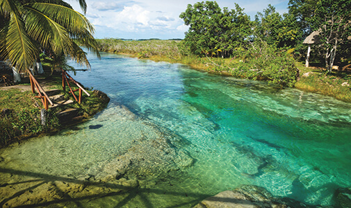 “Healing Mud”—and More—at Mexico’s Multicolored Lake