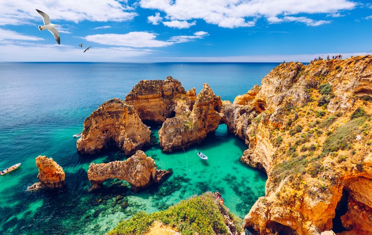 Urgent Deal in Lagos, Portugal