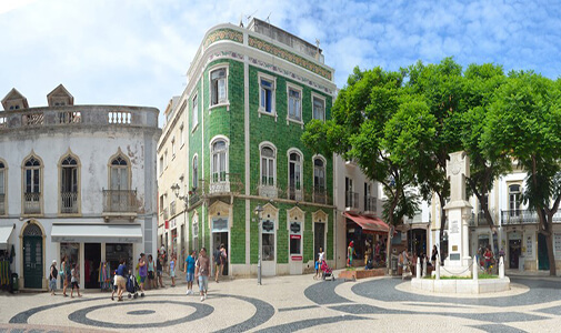 This Medieval Algarve Town Is On a Tear